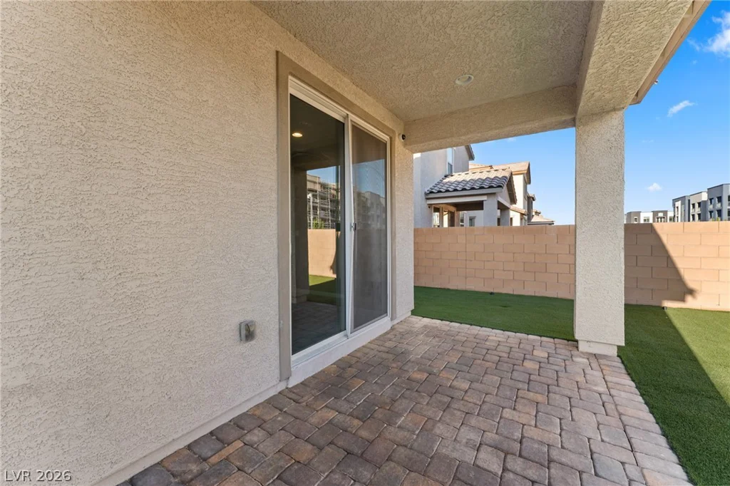 1945 Rini Ridge, North Las Vegas, NV 89031