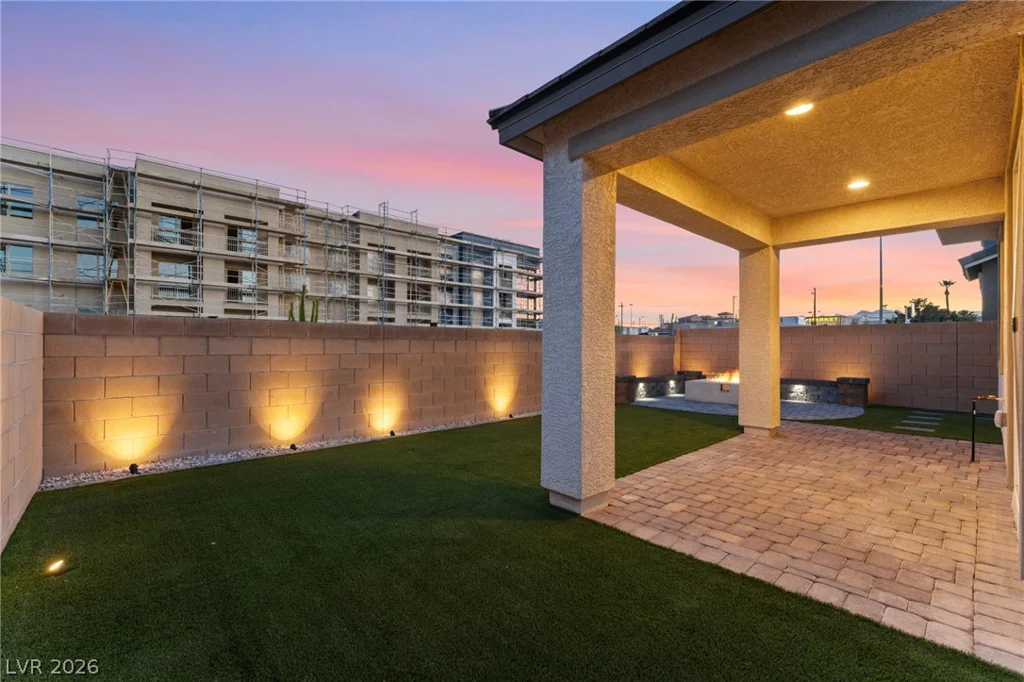 1945 Rini Ridge, North Las Vegas, NV 89031