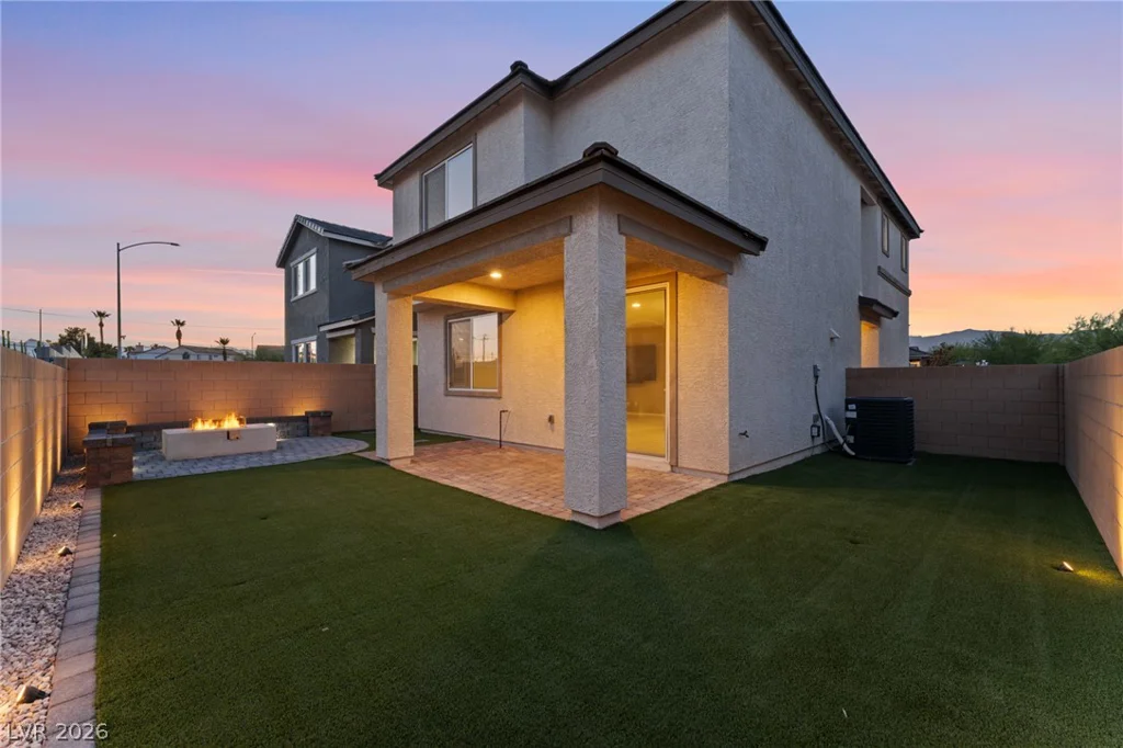 1945 Rini Ridge, North Las Vegas, NV 89031