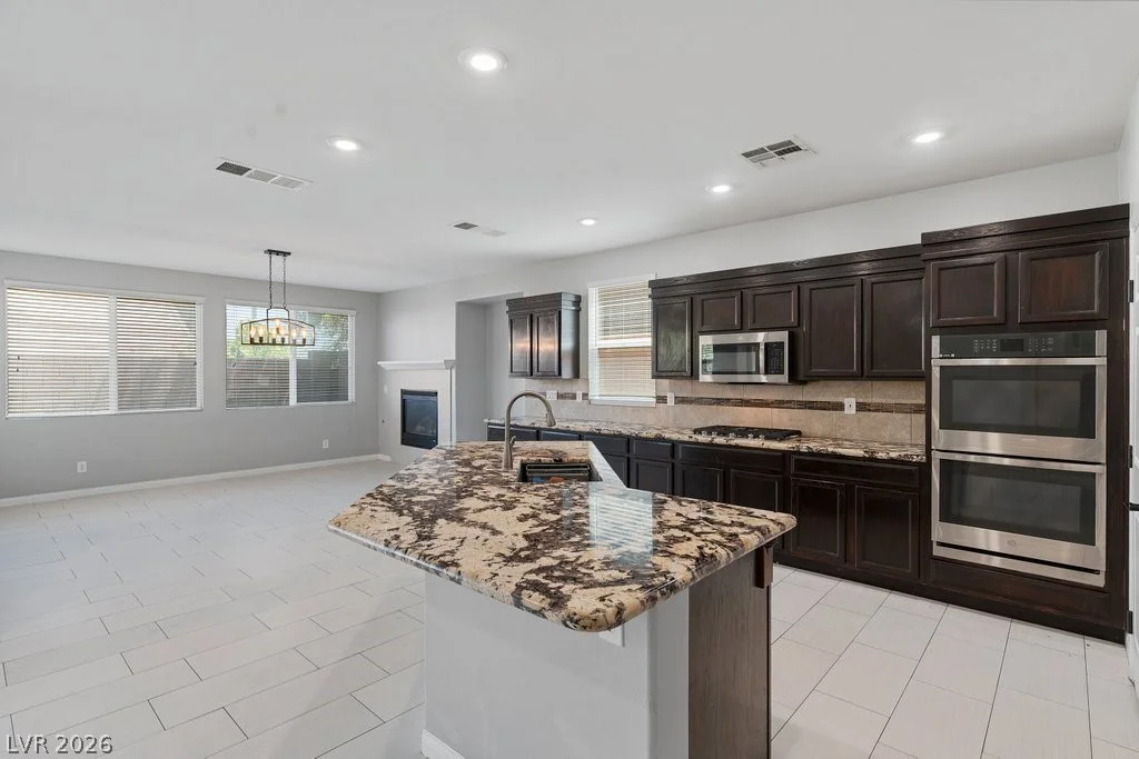 10336 Hawk Ravine, Las Vegas, NV 89178