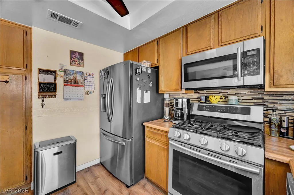 5614 Grossmont, Las Vegas, NV 89110