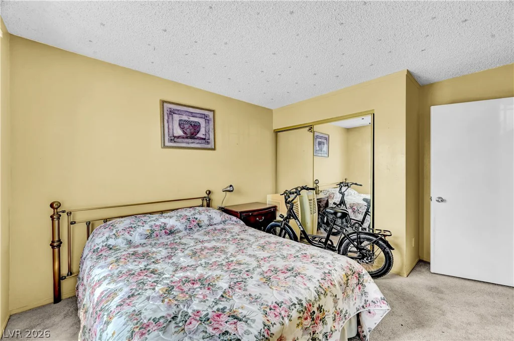 5614 Grossmont, Las Vegas, NV 89110