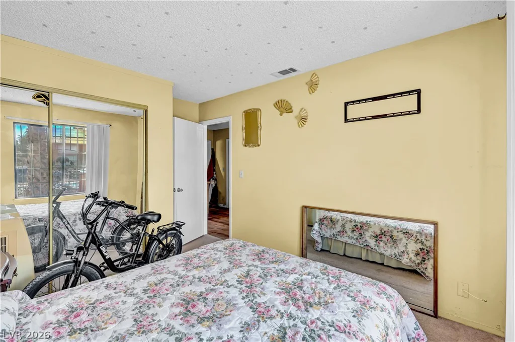 5614 Grossmont, Las Vegas, NV 89110