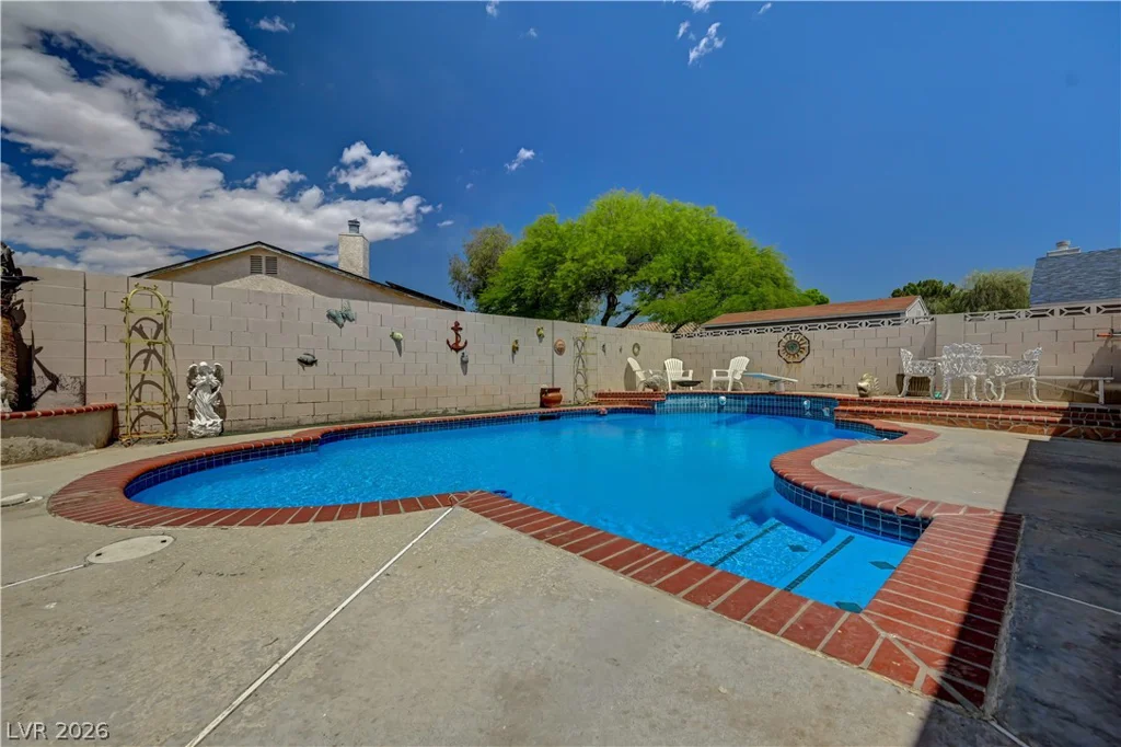 5614 Grossmont, Las Vegas, NV 89110
