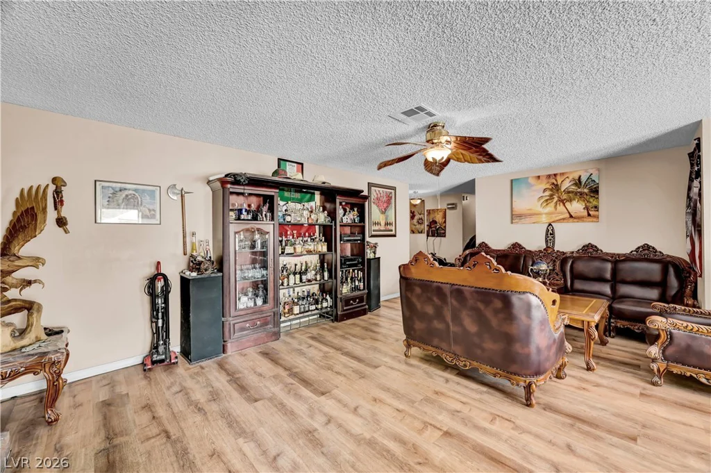 5614 Grossmont, Las Vegas, NV 89110
