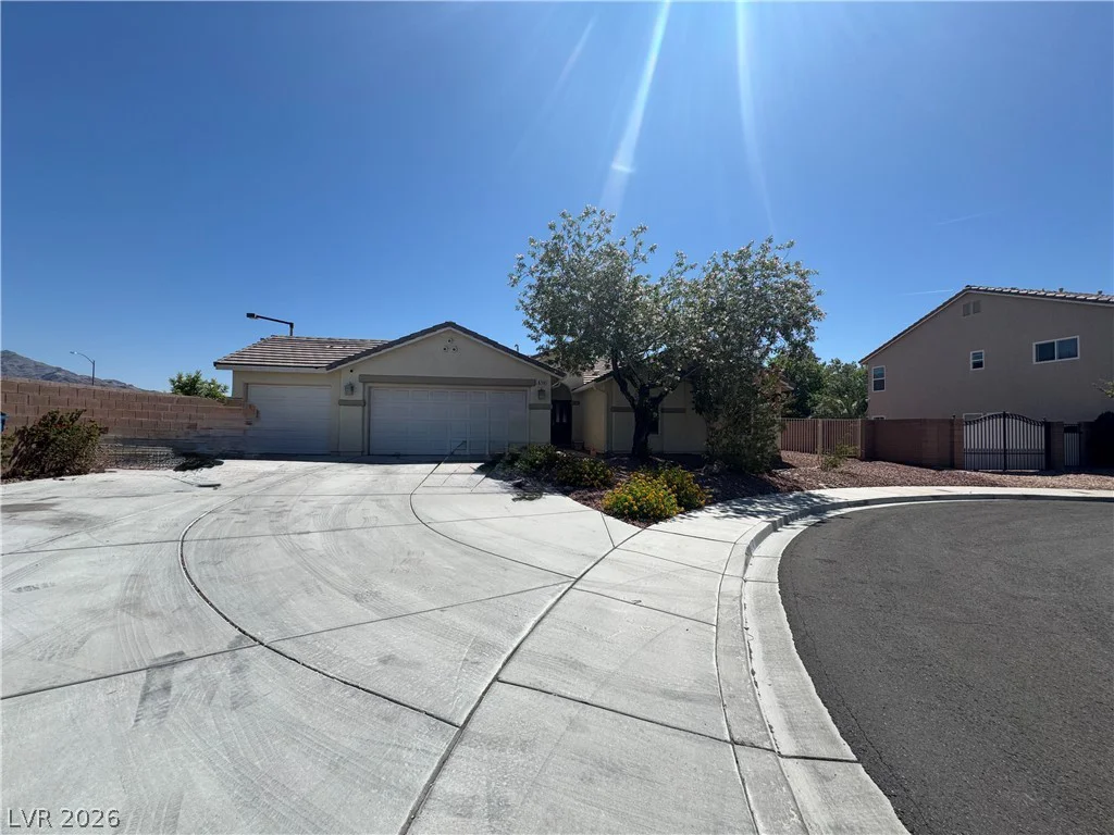 8740 Cave Junction, Las Vegas, NV 89131