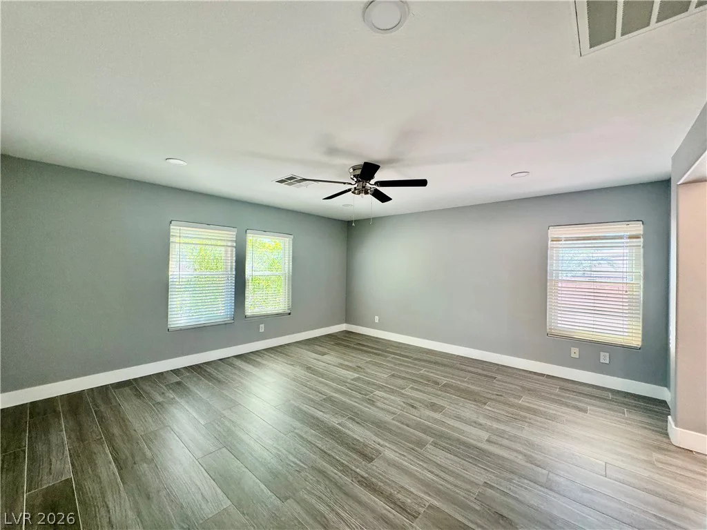8740 Cave Junction, Las Vegas, NV 89131
