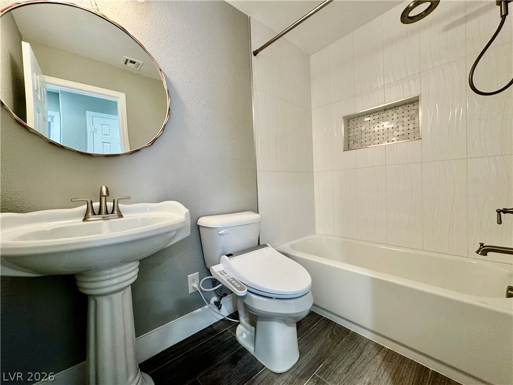 8740 Cave Junction, Las Vegas, NV 89131