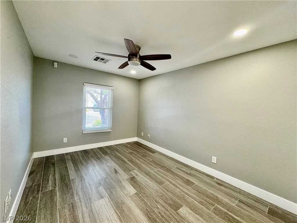 8740 Cave Junction, Las Vegas, NV 89131