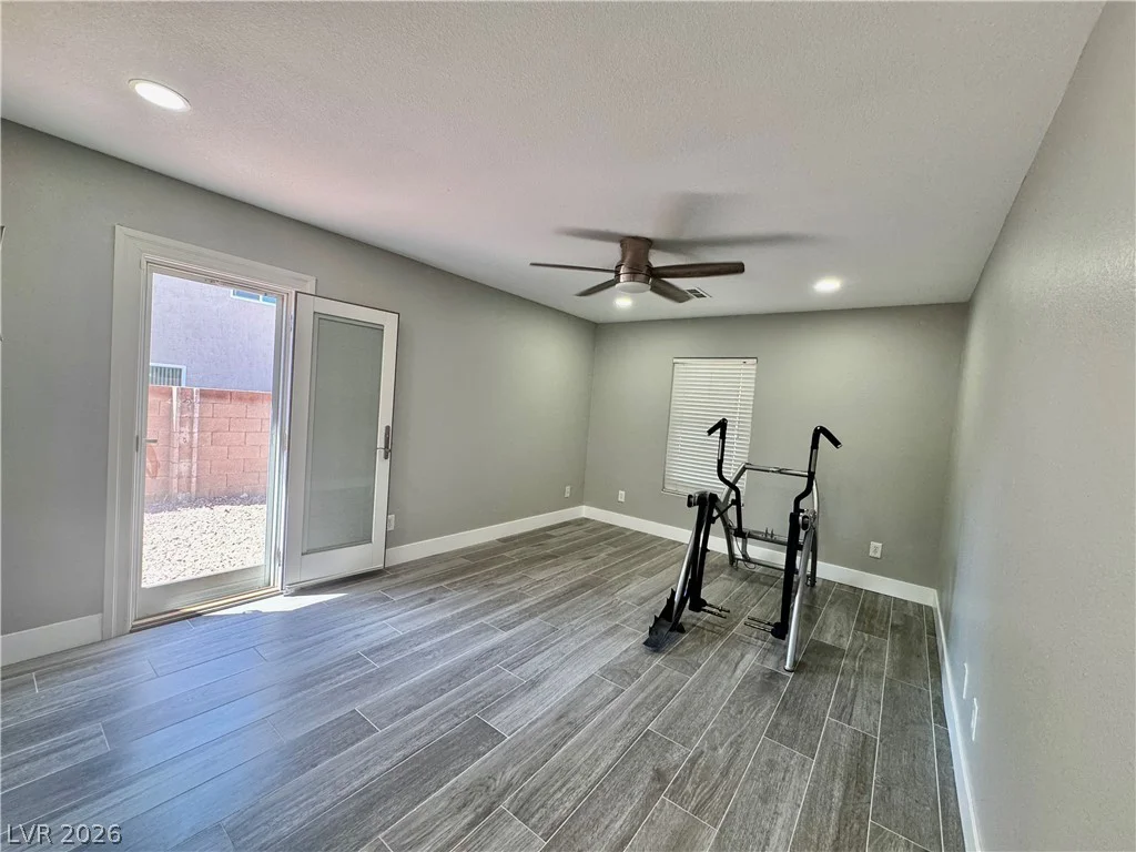 8740 Cave Junction, Las Vegas, NV 89131