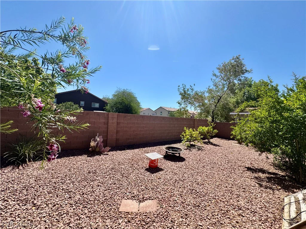 8740 Cave Junction, Las Vegas, NV 89131