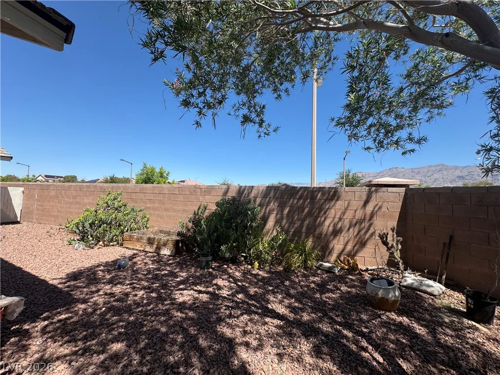 8740 Cave Junction, Las Vegas, NV 89131