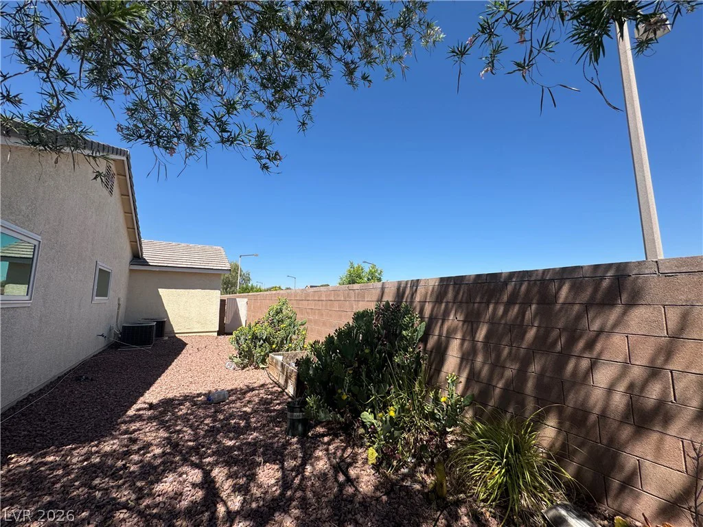 8740 Cave Junction, Las Vegas, NV 89131