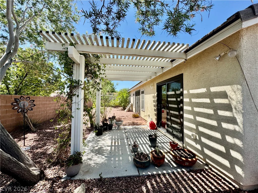 8740 Cave Junction, Las Vegas, NV 89131