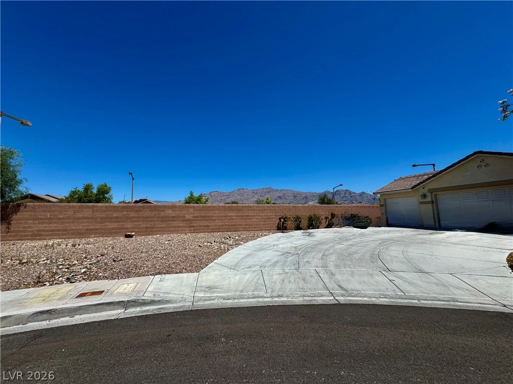 8740 Cave Junction, Las Vegas, NV 89131