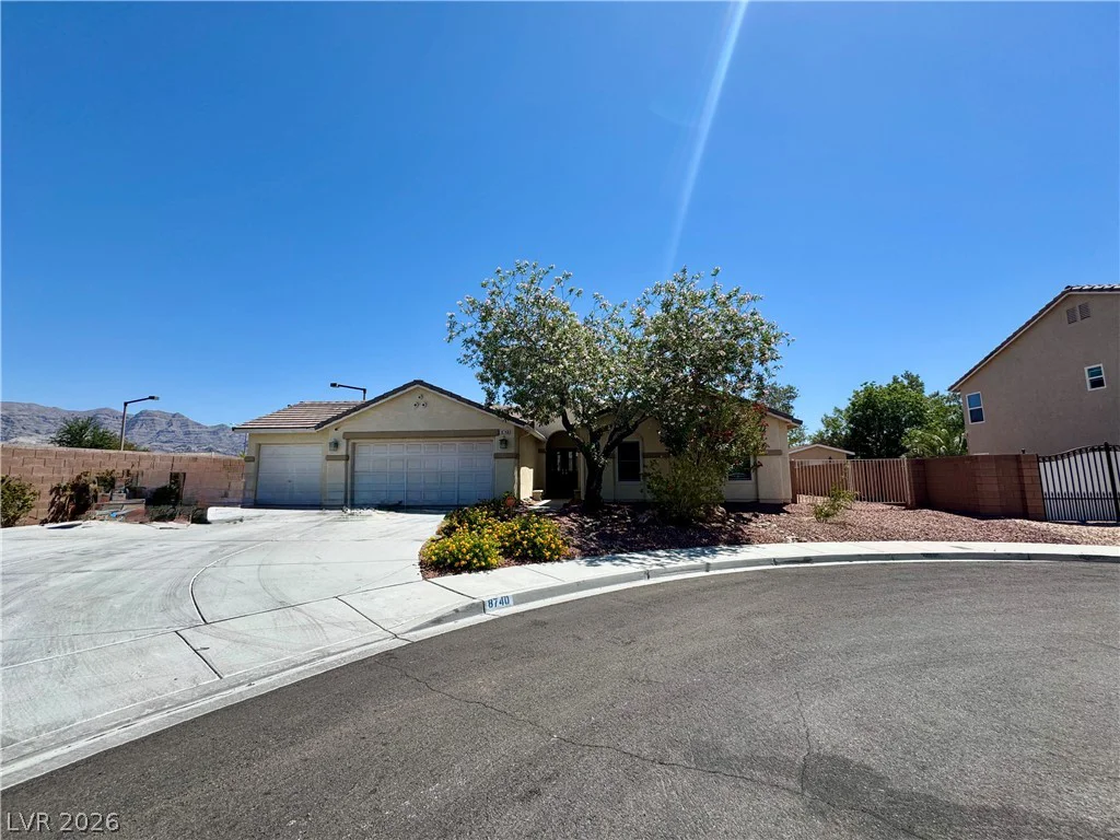 8740 Cave Junction, Las Vegas, NV 89131
