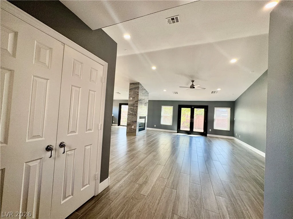8740 Cave Junction, Las Vegas, NV 89131