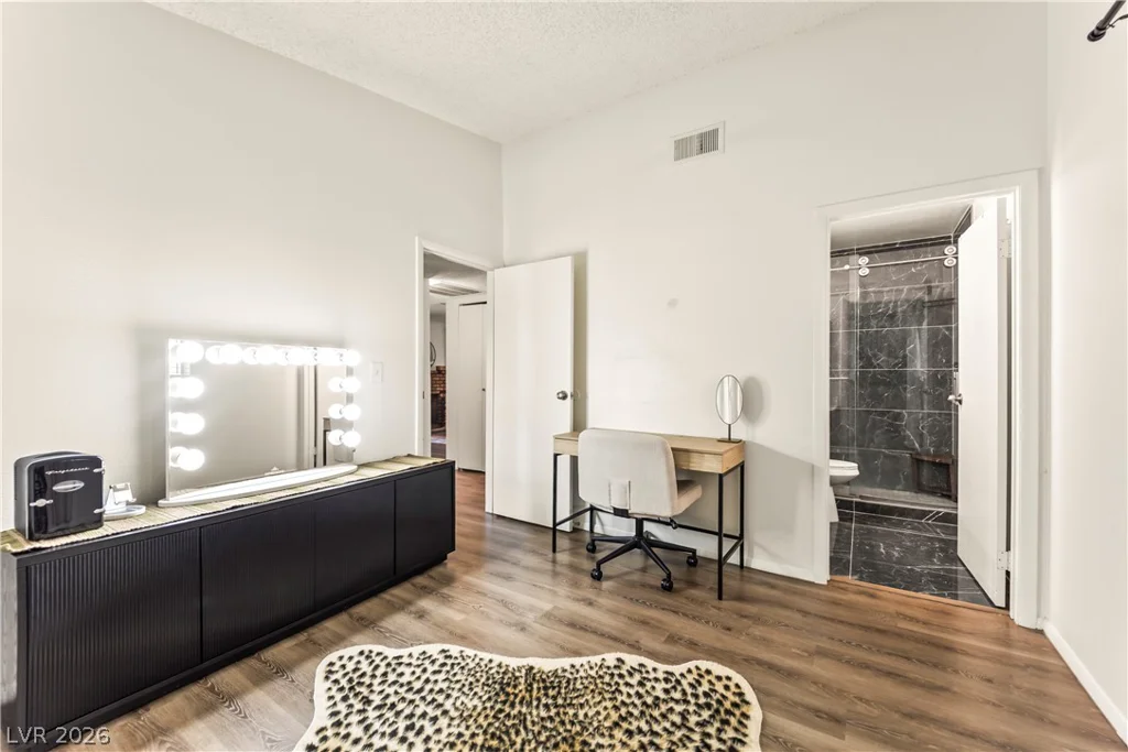 4247 Rollingstone, Las Vegas, NV 89103