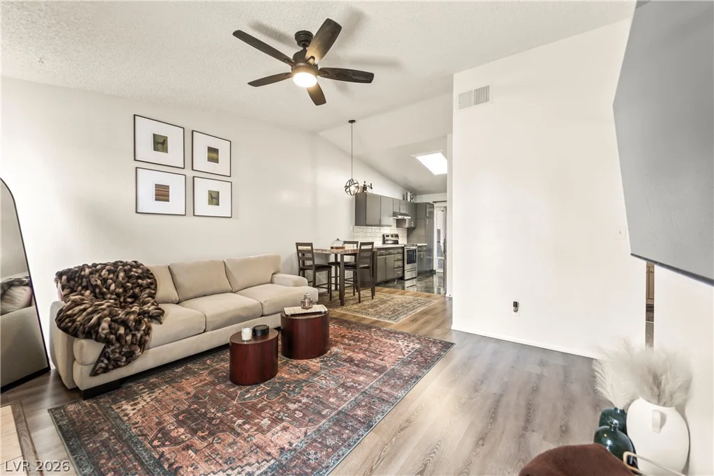 4247 Rollingstone, Las Vegas, NV 89103