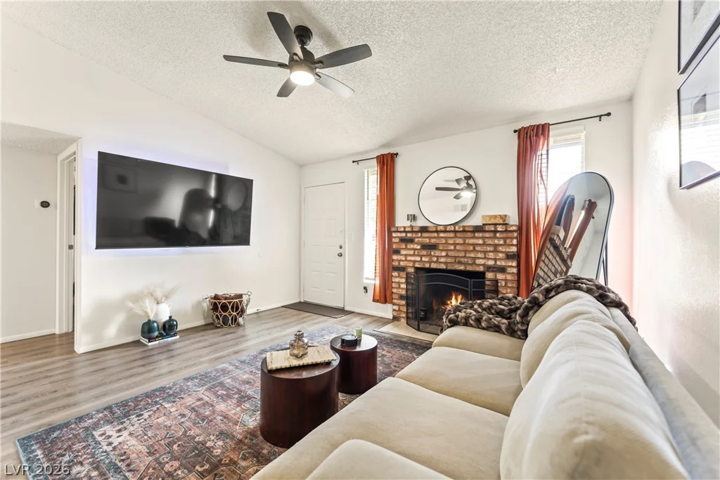 4247 Rollingstone, Las Vegas, NV 89103