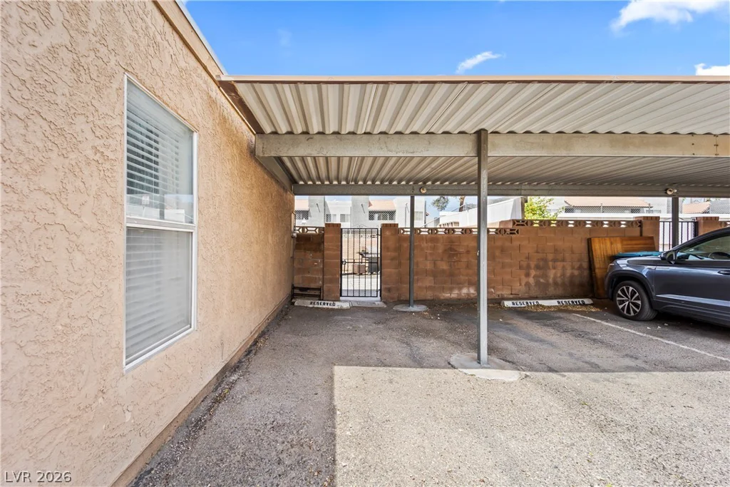 4247 Rollingstone, Las Vegas, NV 89103