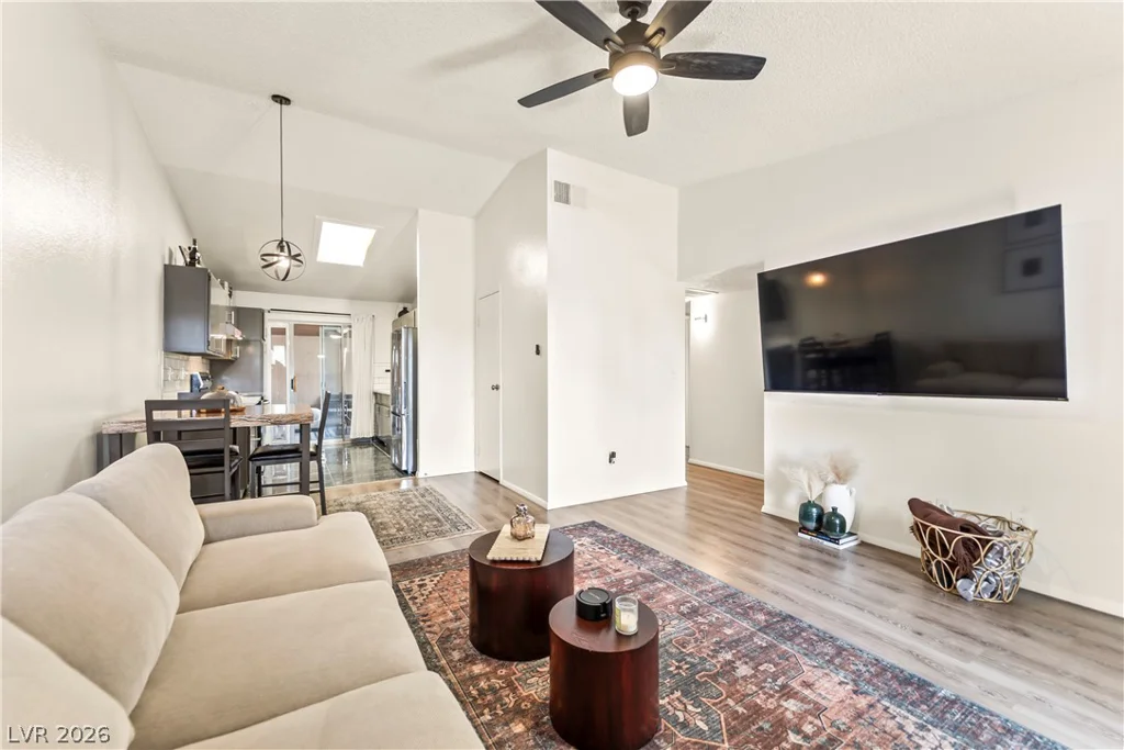 4247 Rollingstone, Las Vegas, NV 89103