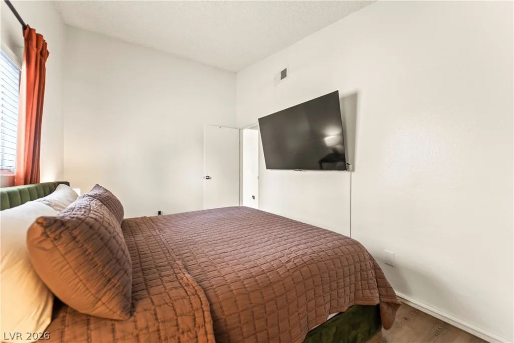 4247 Rollingstone, Las Vegas, NV 89103
