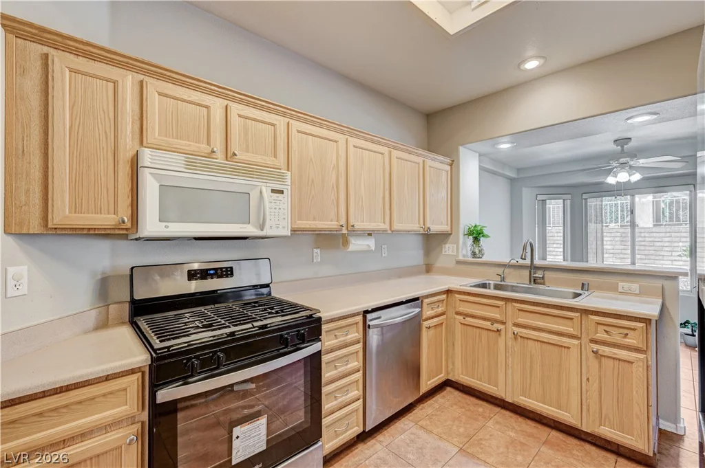 2621 Lotus Hill, Las Vegas, NV 89134