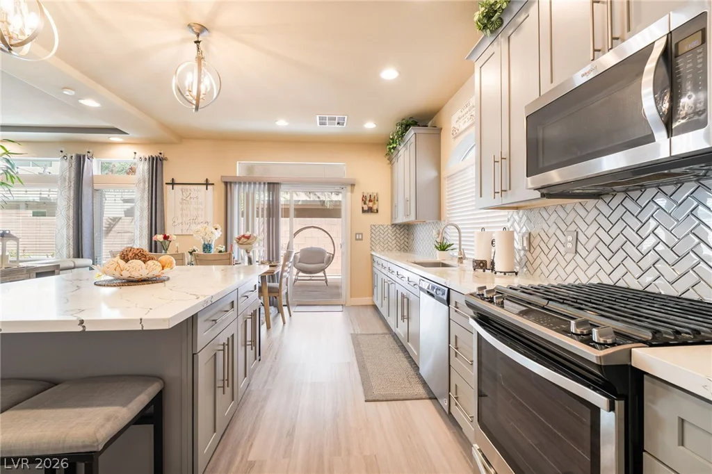 6028 Thistle Meadow, Las Vegas, NV 89139
