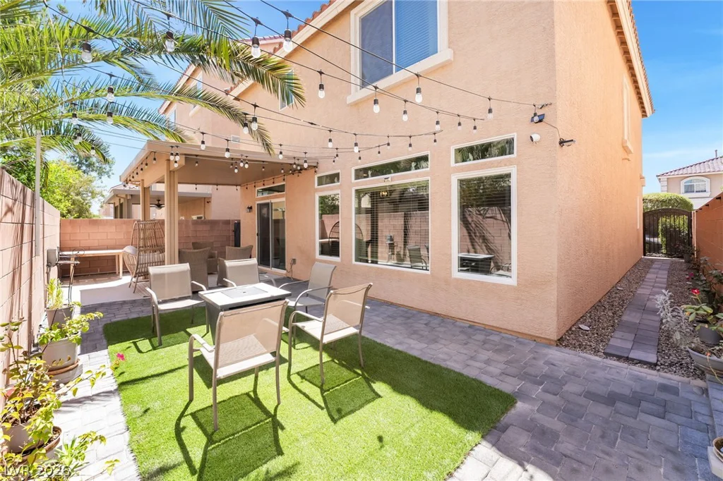 6028 Thistle Meadow, Las Vegas, NV 89139