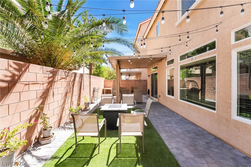 6028 Thistle Meadow, Las Vegas, NV 89139