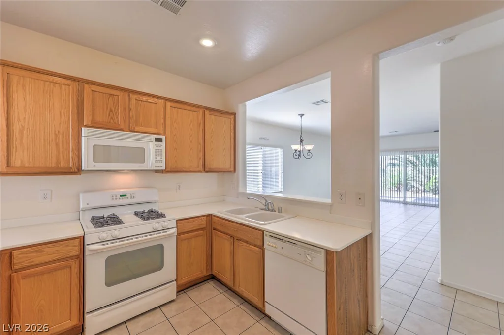 7825 Wading Bird, North Las Vegas, NV 89084