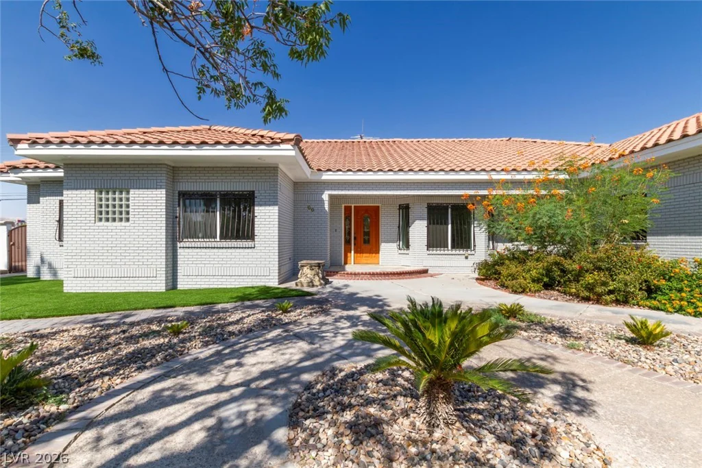 60 Levi, Las Vegas, NV 89183
