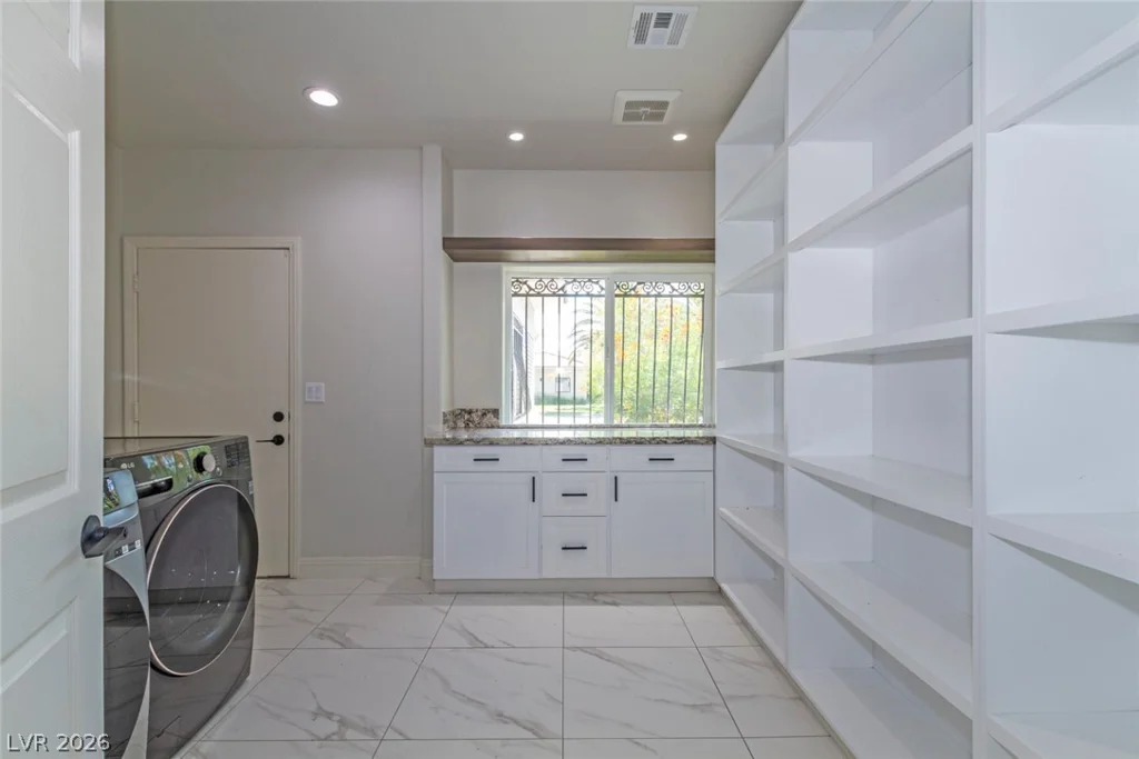 60 Levi, Las Vegas, NV 89183