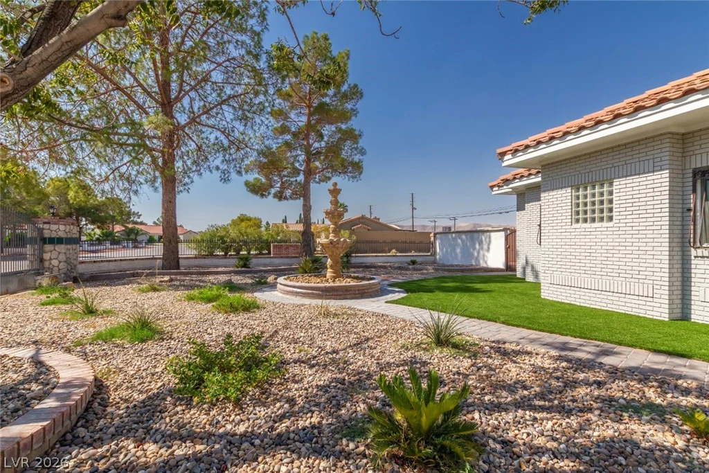 60 Levi, Las Vegas, NV 89183