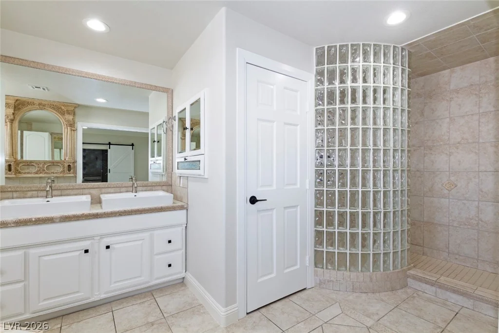 60 Levi, Las Vegas, NV 89183