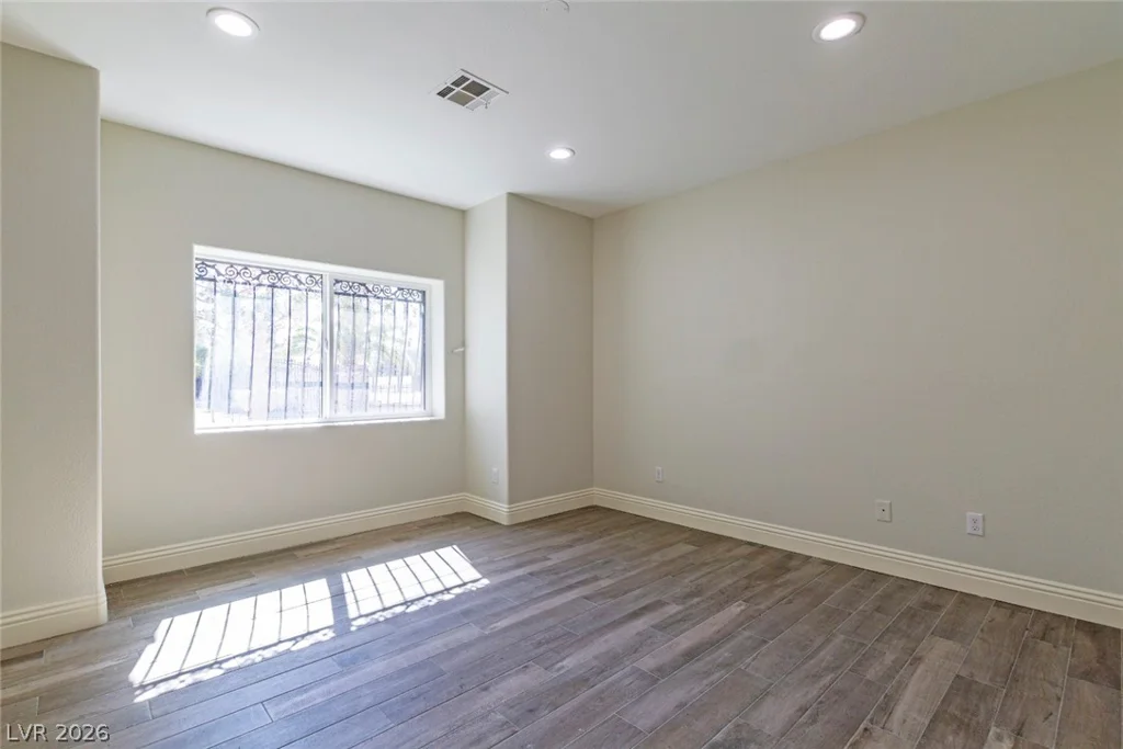 60 Levi, Las Vegas, NV 89183