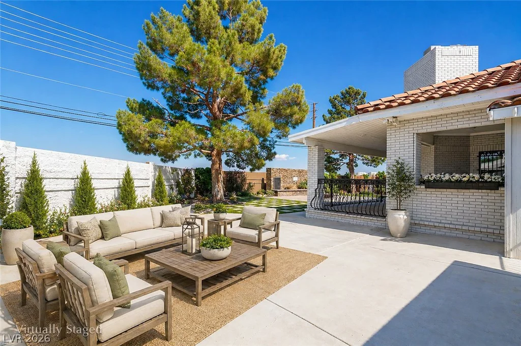60 Levi, Las Vegas, NV 89183