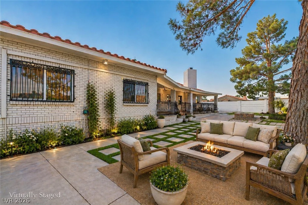60 Levi, Las Vegas, NV 89183