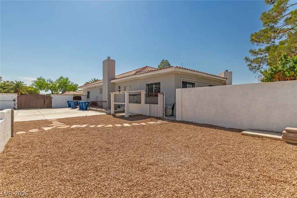 60 Levi, Las Vegas, NV 89183