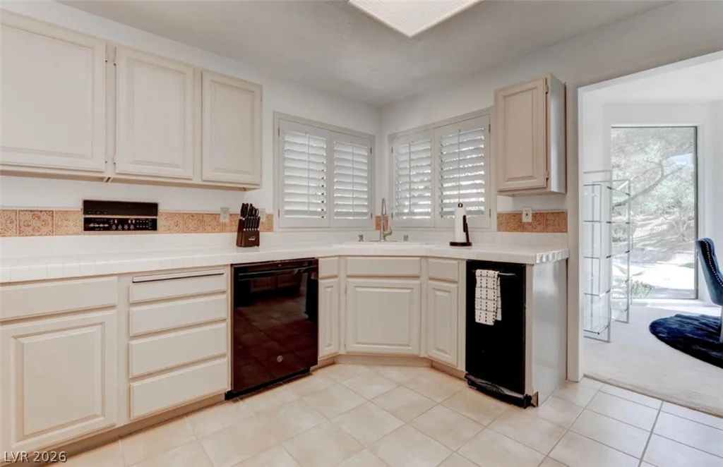 3238 Brookfield, Las Vegas, NV 89120