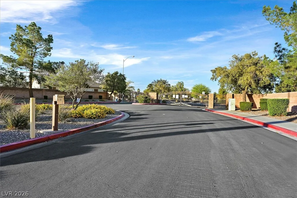 5128 El Pescador, Las Vegas, NV 89108