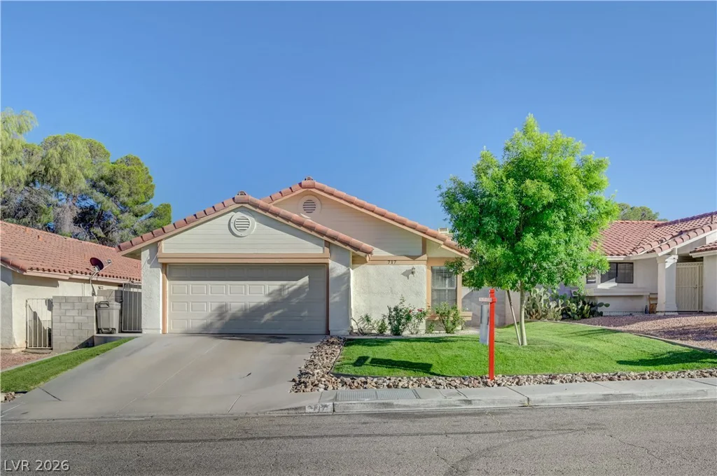 717 Whispering Palms, Las Vegas, NV 89123