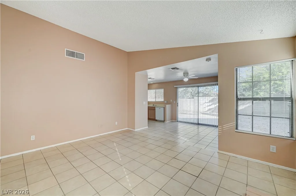717 Whispering Palms, Las Vegas, NV 89123