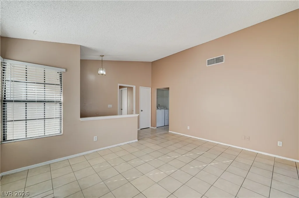717 Whispering Palms, Las Vegas, NV 89123