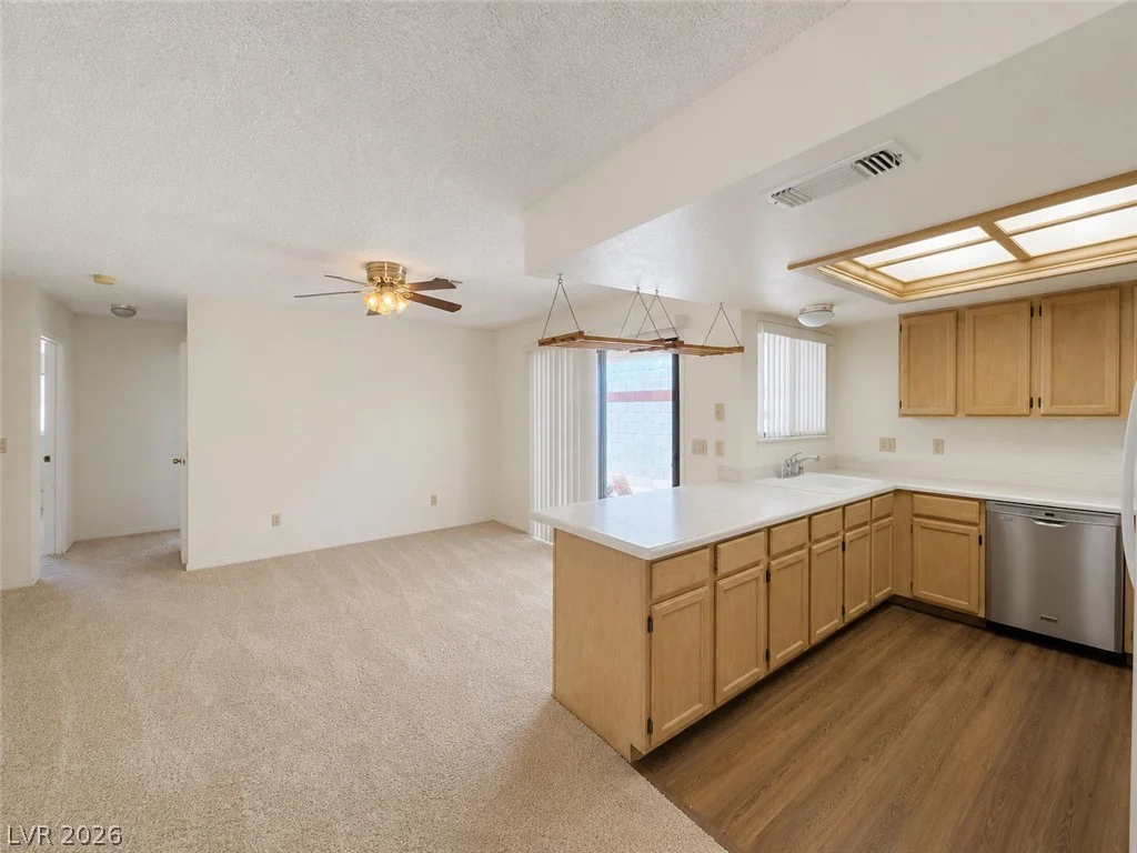 6353 Formula, Las Vegas, NV 89146