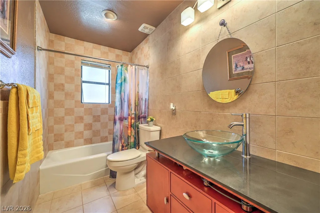 7460 Buckskin, Las Vegas, NV 89129