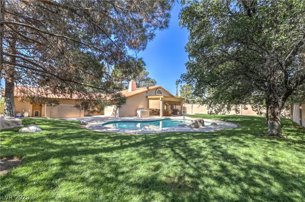 7460 Buckskin, Las Vegas, NV 89129