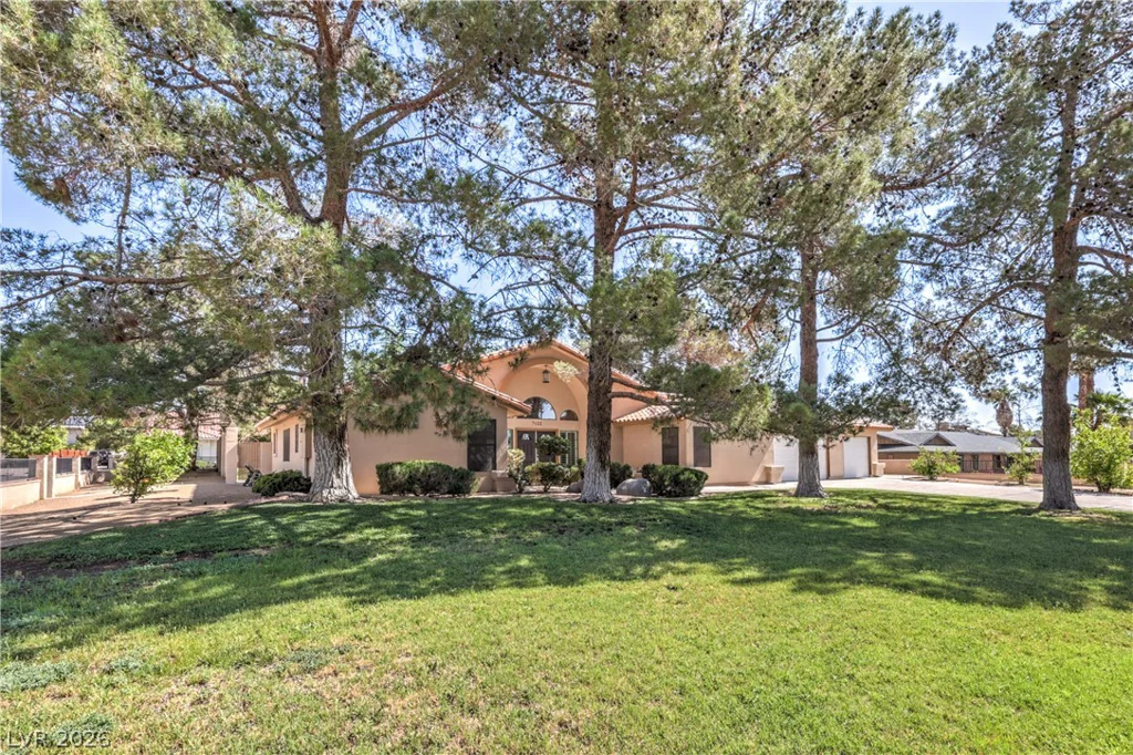 7460 Buckskin, Las Vegas, NV 89129