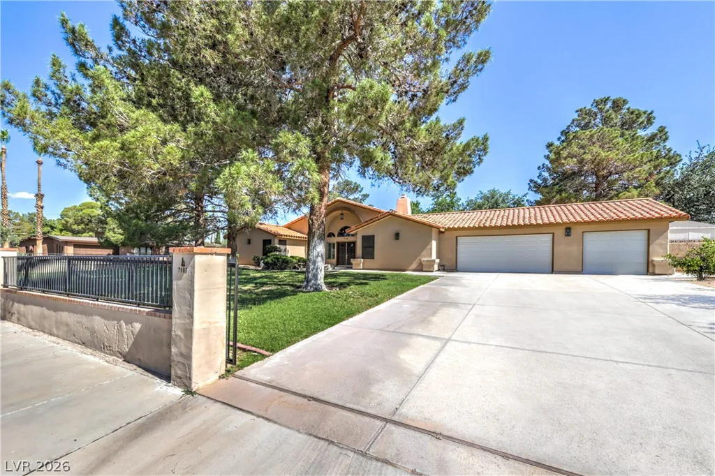 7460 Buckskin, Las Vegas, NV 89129